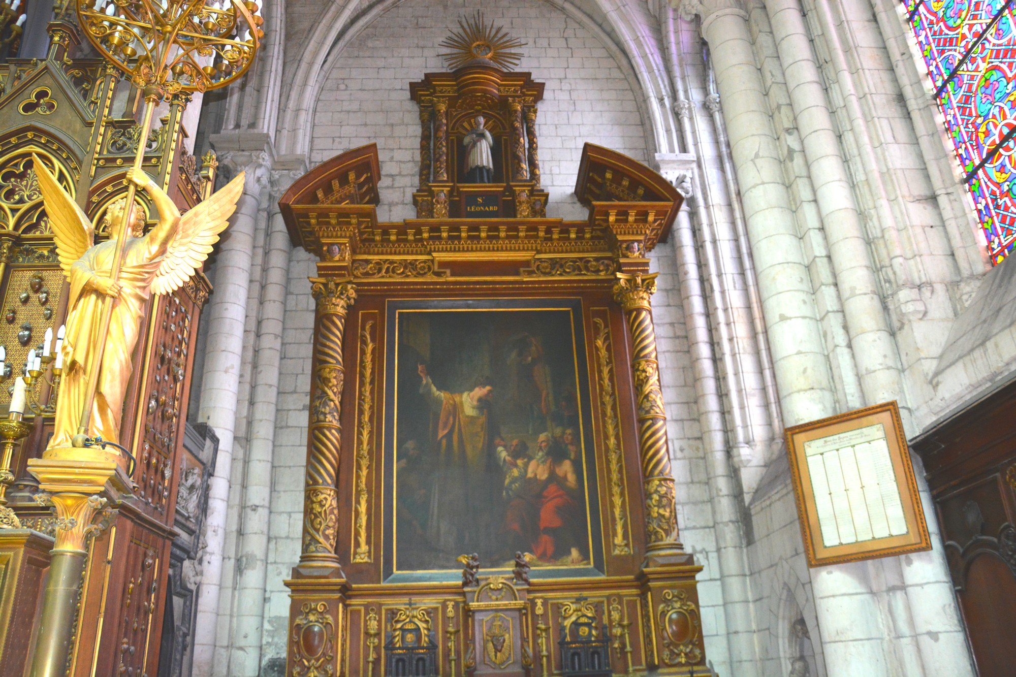 Cathédrale de Saint-Omer - Retable monumental 'Saint Léonard portant   secours aux prisonniers' - chapelle  saint Job