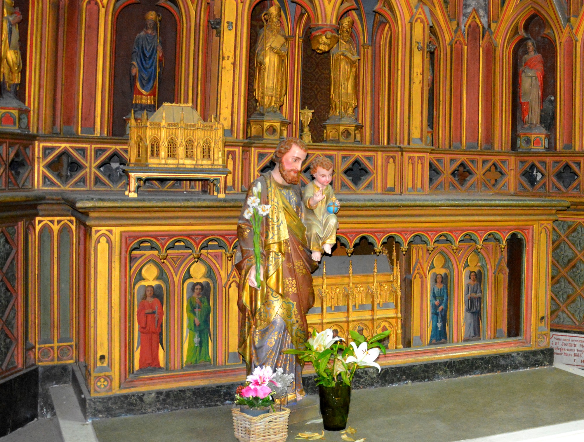 Cathédrale de Saint-Omer -  christ à l'enfant 