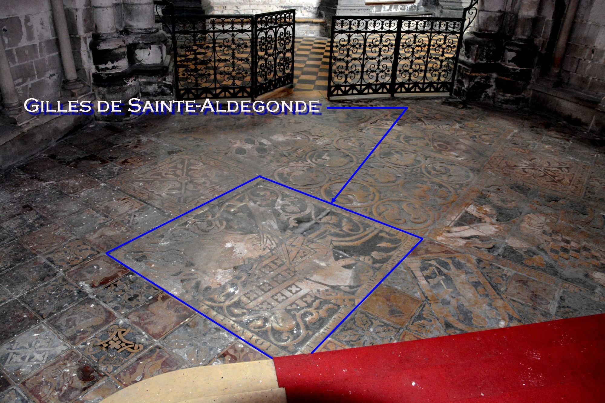 Dallage de la Chapelle du Sacré Coeur ancienne Saint Esprit Gilles