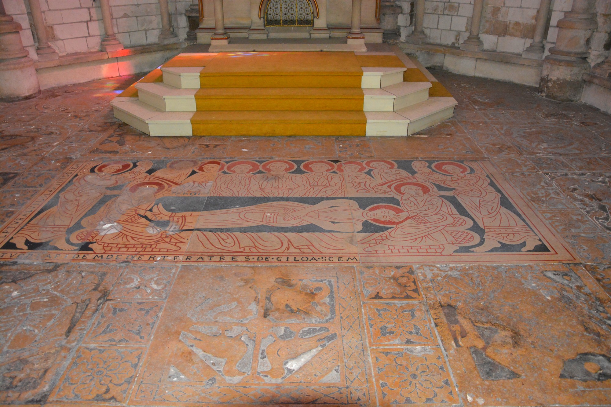 Cathédrale de Saint-Omer -  Dallage de la Chapelle saint Jean Evangéliste 