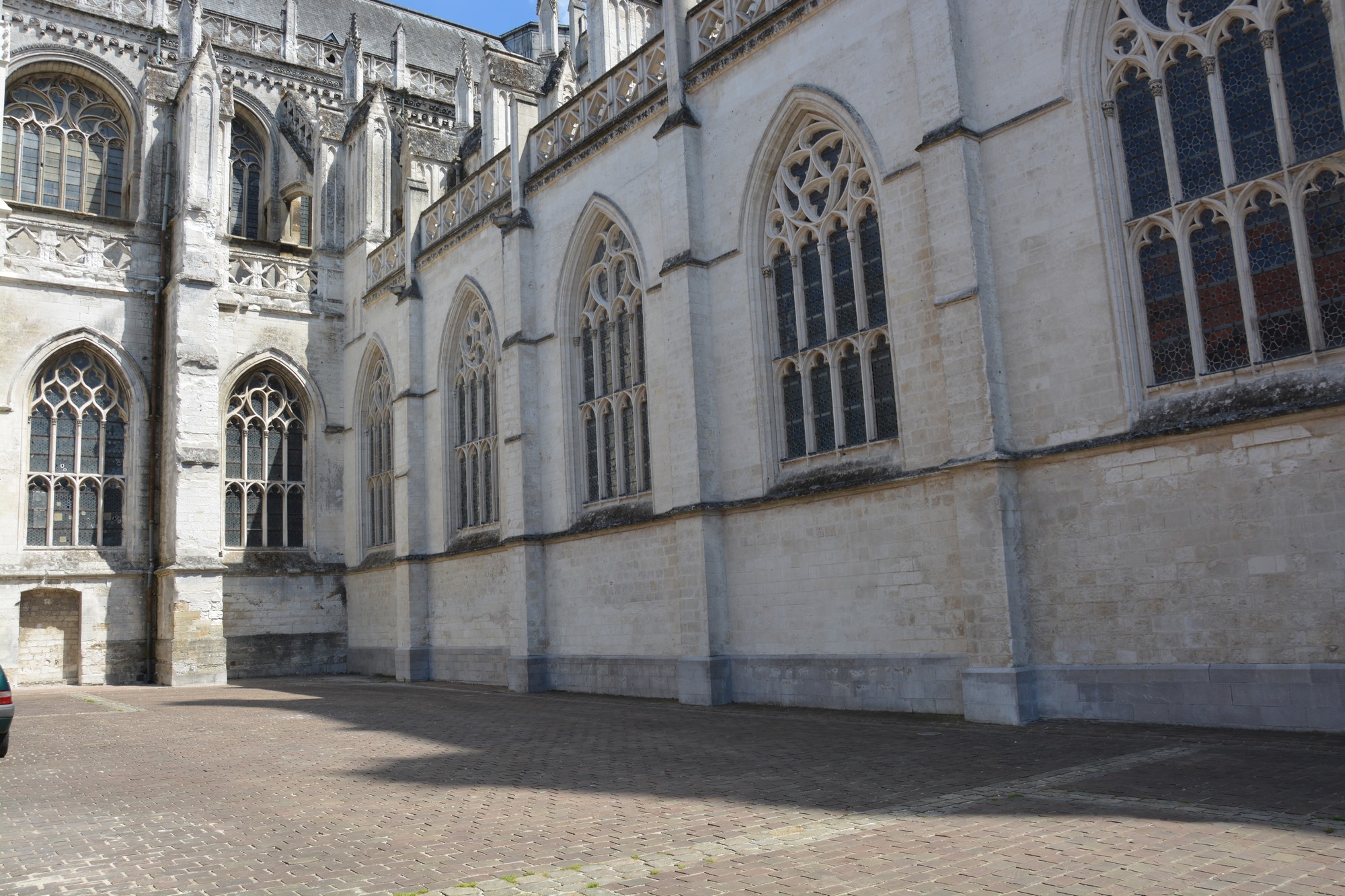 pignon et retours nord  de Notre-Dame de saint-omer