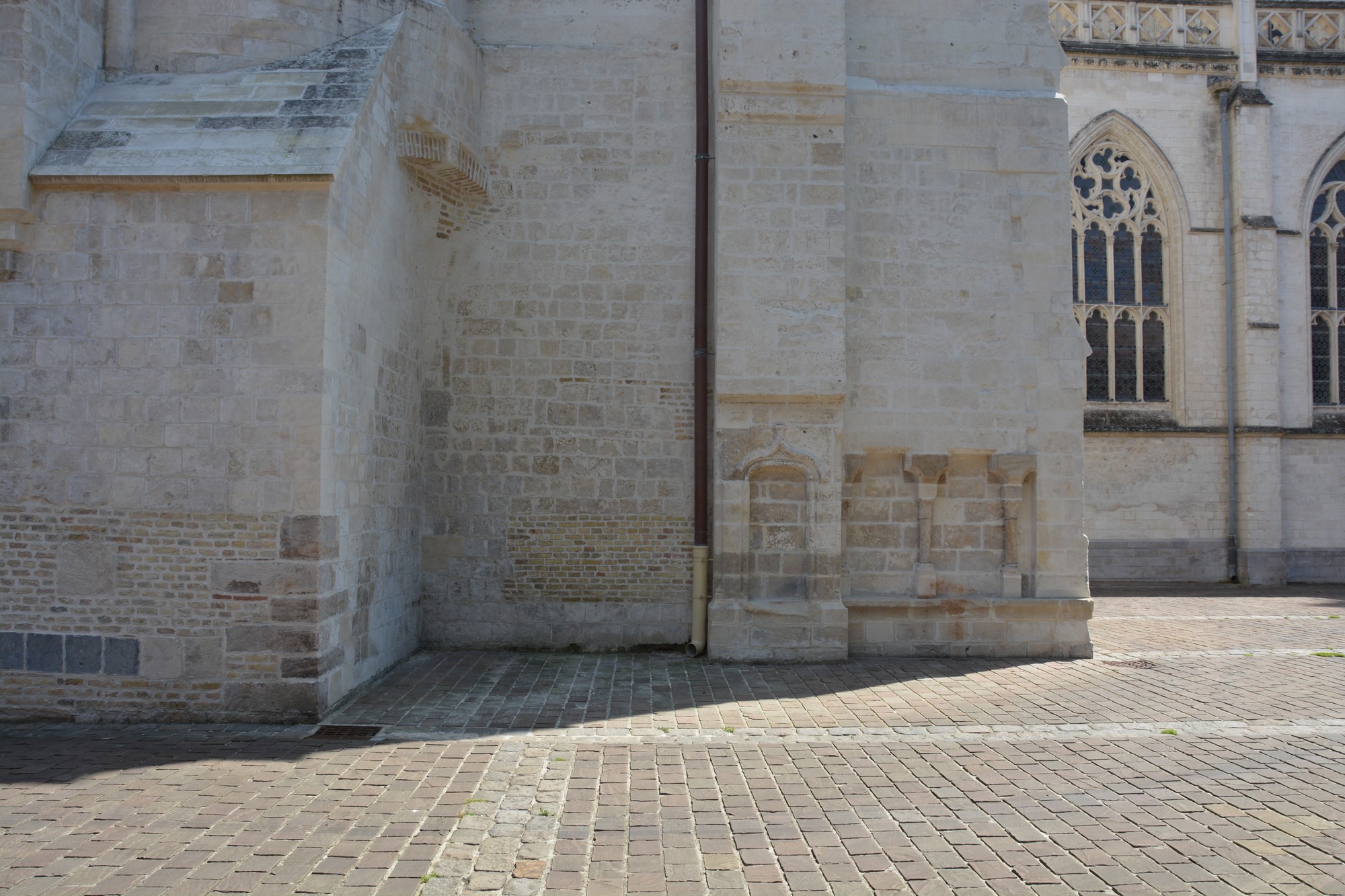 pignon et retours nord  de Notre-Dame de saint-omer