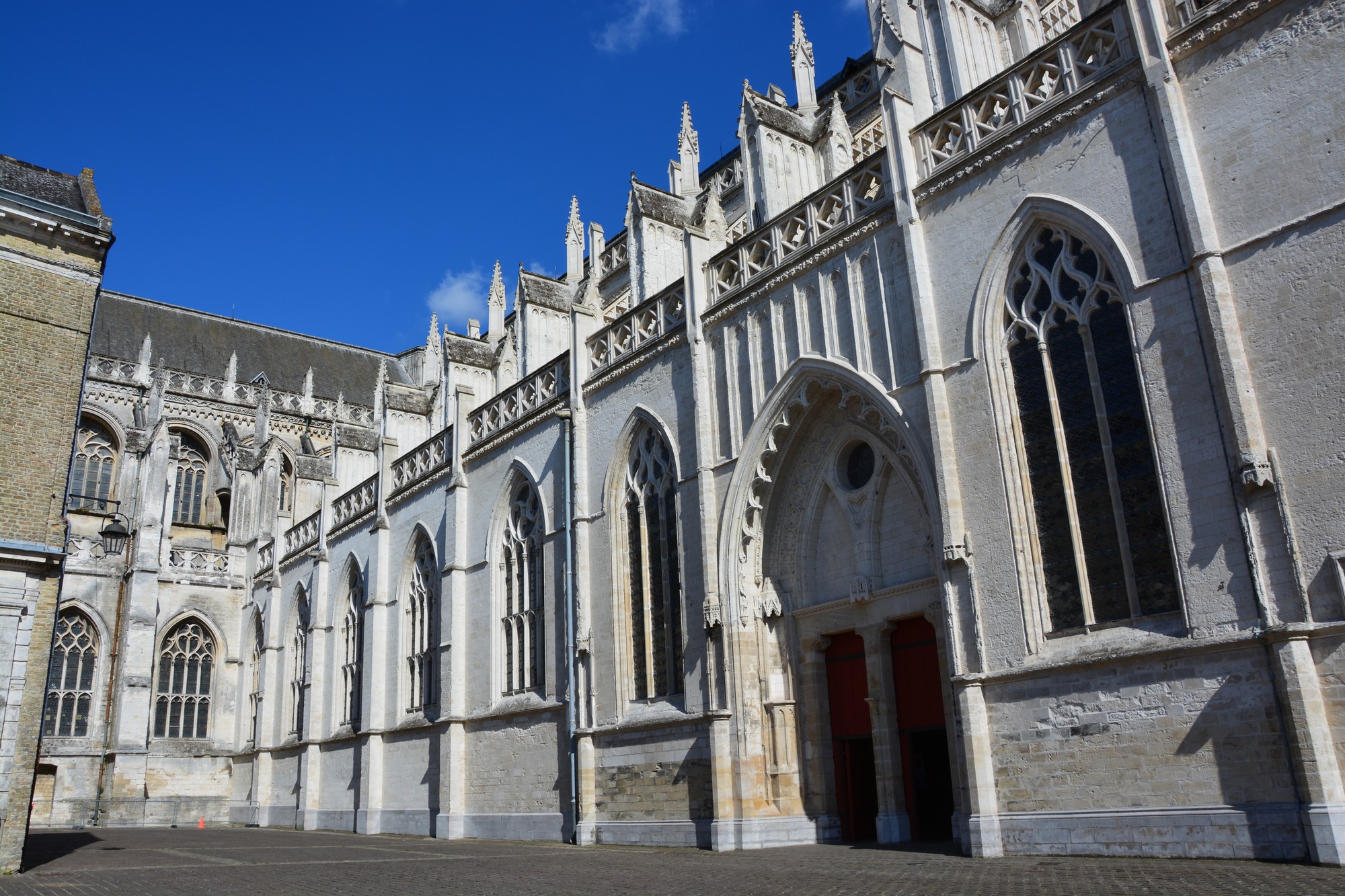 façade nef sud de Notre-Dame de saint-omer