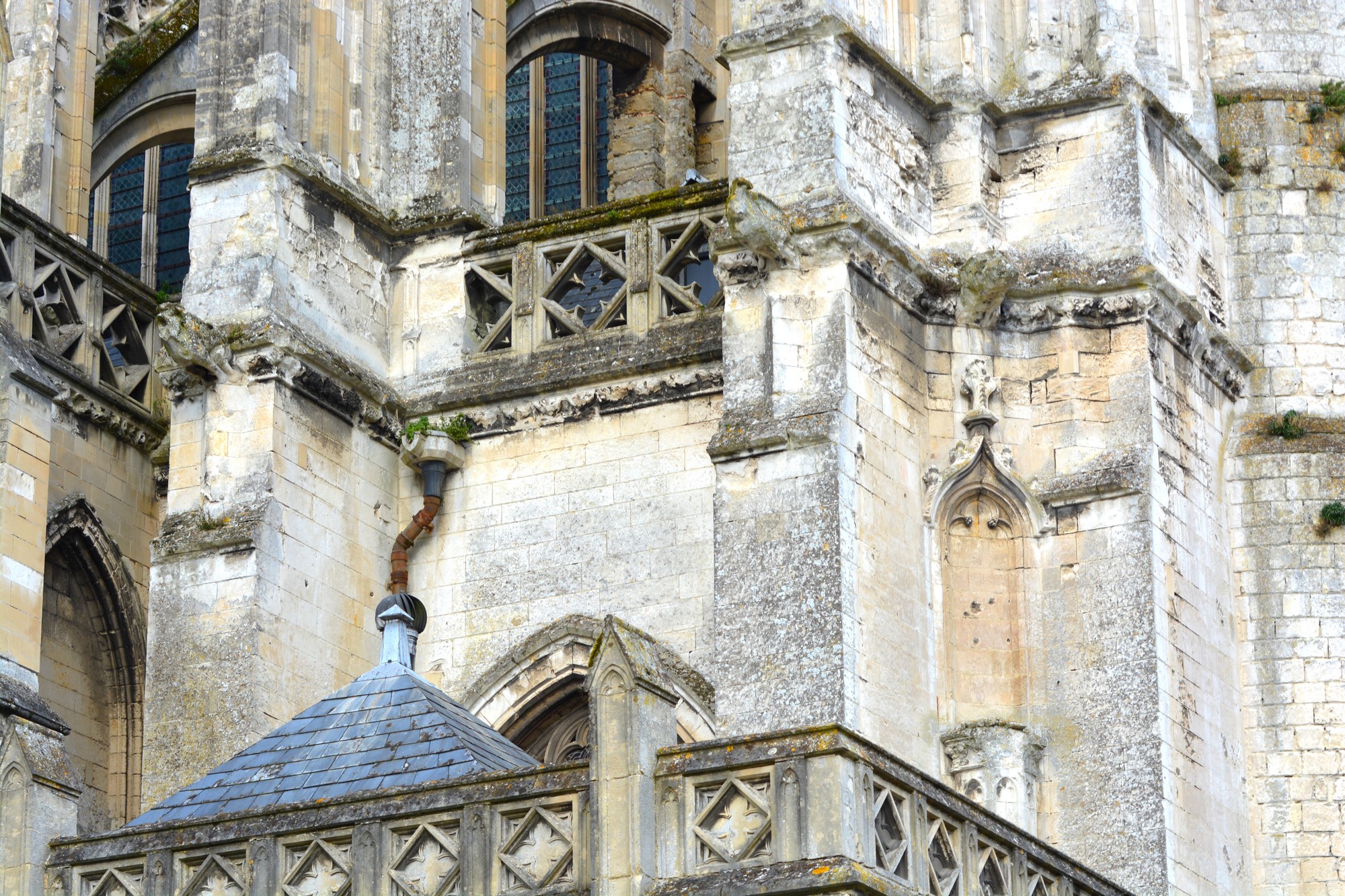 pignon et retours sud  de Notre-Dame de saint-omer