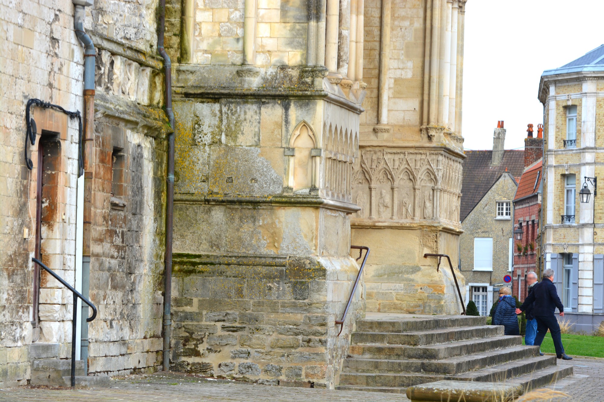 pignon et retours sud  de Notre-Dame de saint-omer