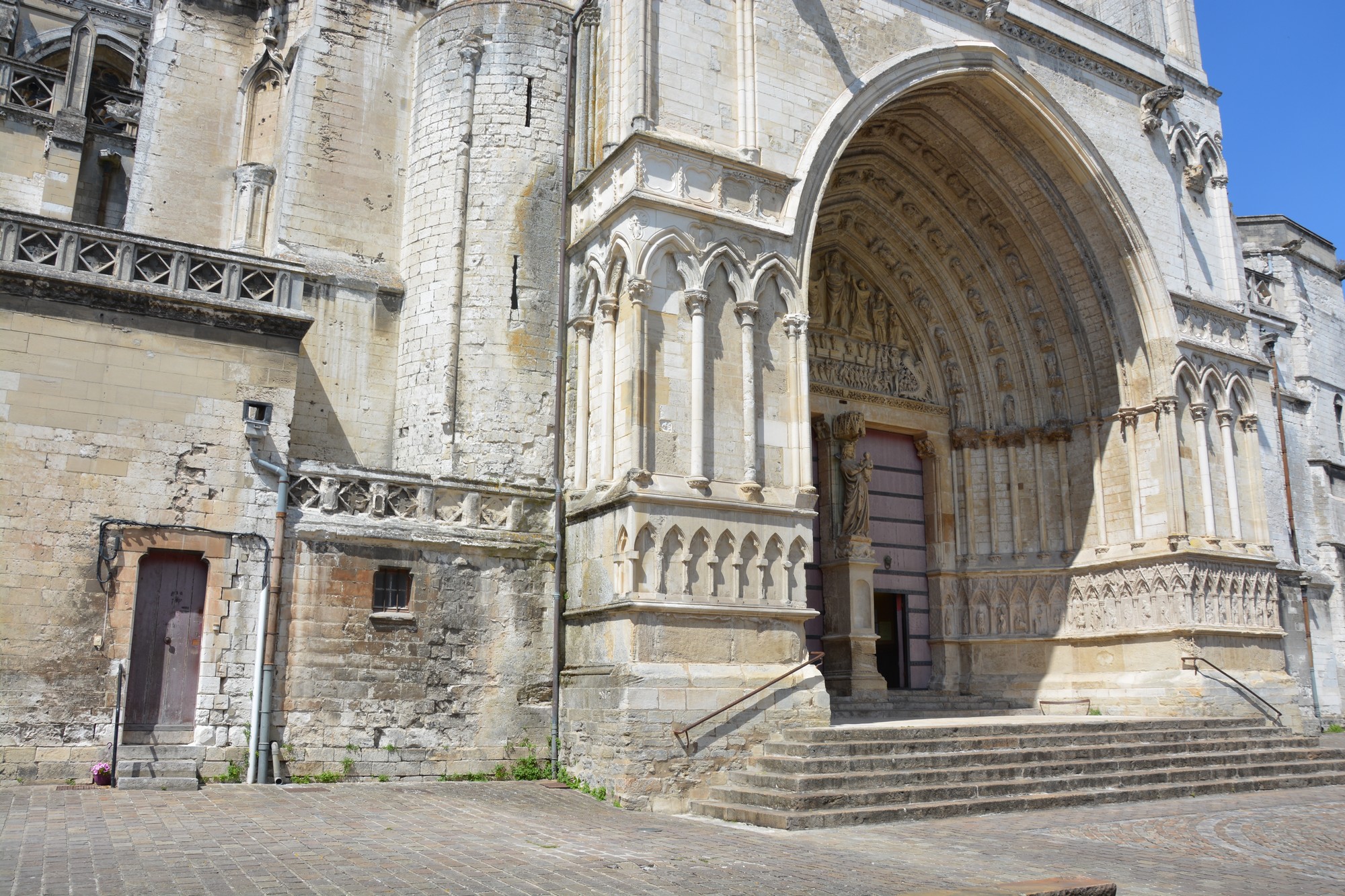 façade nef sud de Notre-Dame de saint-omer