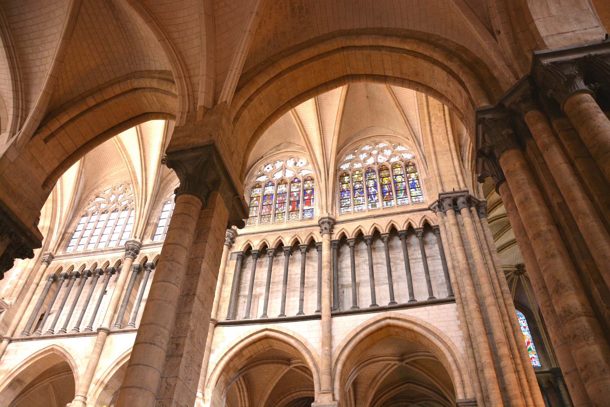 triforium du transept nord est cathédrale de saint-omer